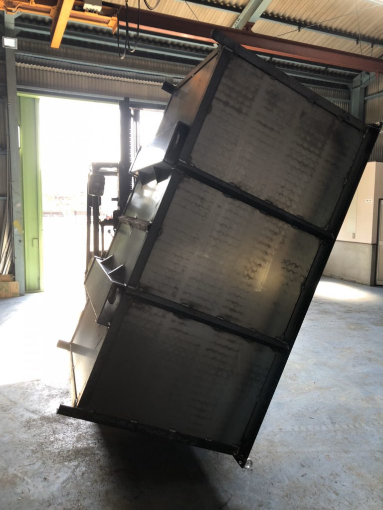 専用製作の大型容器